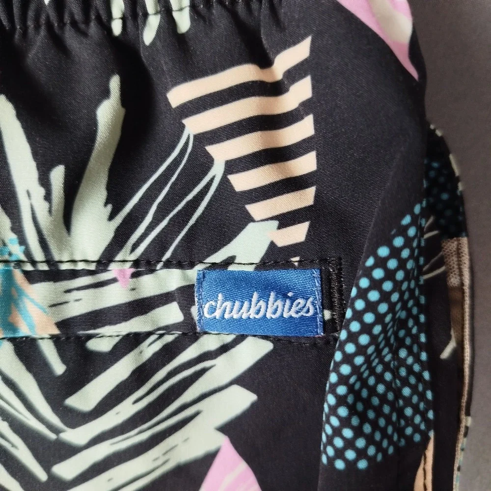 Chubbies Geometric Black Swim Trunks Mens Large Mesh‎ Shorts Triangle Board